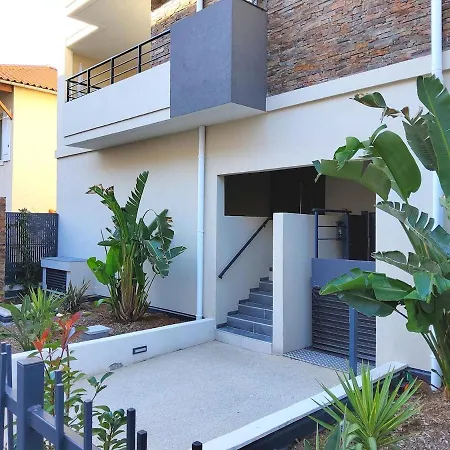 Apartment 2 - 50 M De La - Parking