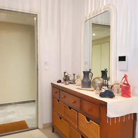 Seduisant 68m2 - 200 M De La - Centre Apartmán