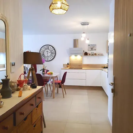 Seduisant 68m2 - 200 M De La - Centre * Saint-Raphael (Var)