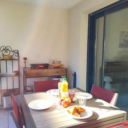 Seduisant 68m2 - 200 M De La - Centre Apartmán