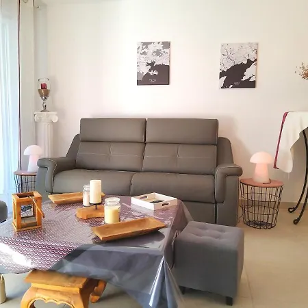 Seduisant 68m2 - 200 M De La - Centre *