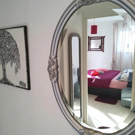 Seduisant 68m2 - 200 M De La - Centre Apartmán