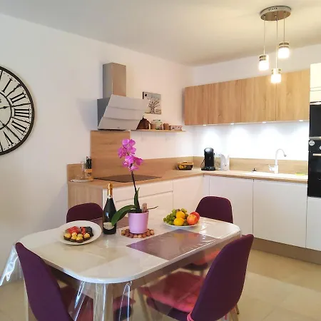 Seduisant 68m2 - 200 M De La - Centre Apartmán