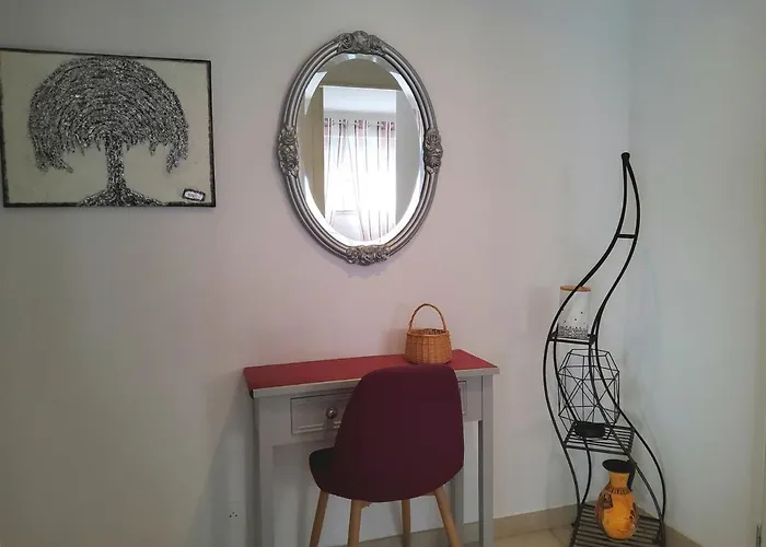 Séduisant 68m2 - 200 M De La - Centre *