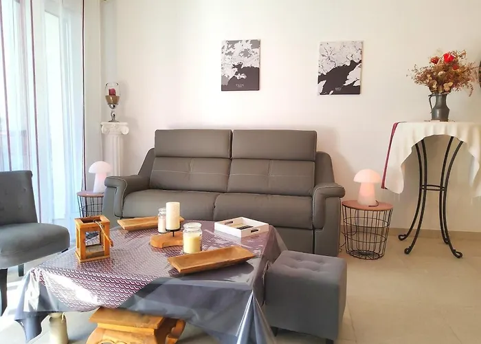 Séduisant 68m2 - 200 M De La - Centre *