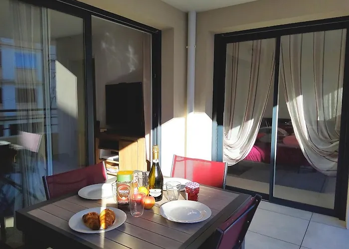 Séduisant 68m2 - 200 M De La - Centre *