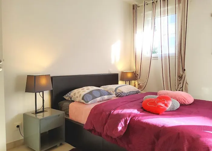 Séduisant 68m2 - 200 M De La - Centre